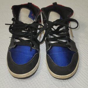 743. Nike Air Jordan 1 Mid SE Lakers BQ6932-006 Shoes Sz 3Y